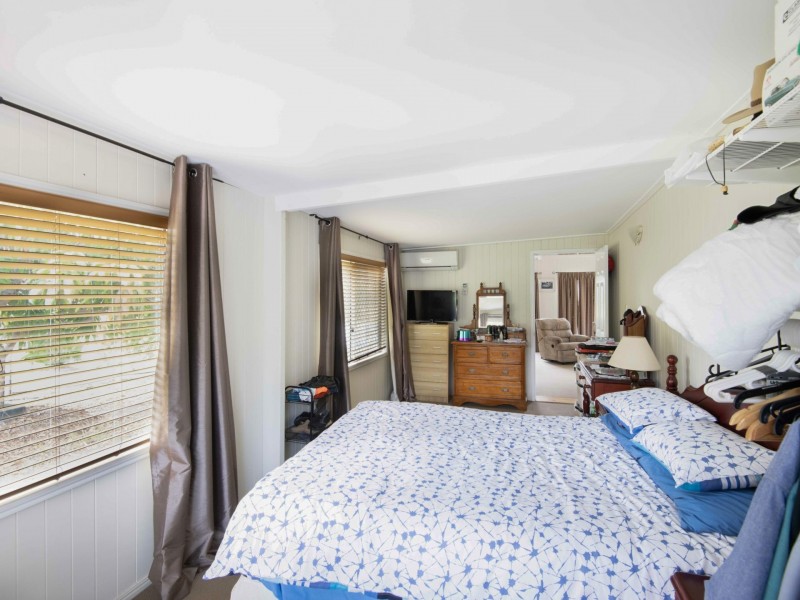 24 Hannant Road, Hatton Vale QLD 4341
