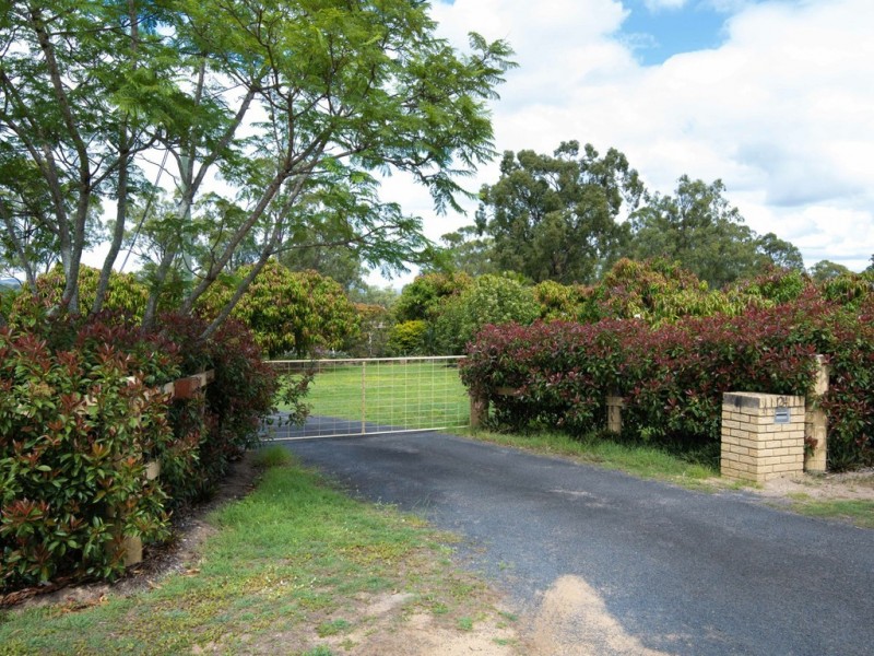 24 Hannant Road, Hatton Vale QLD 4341
