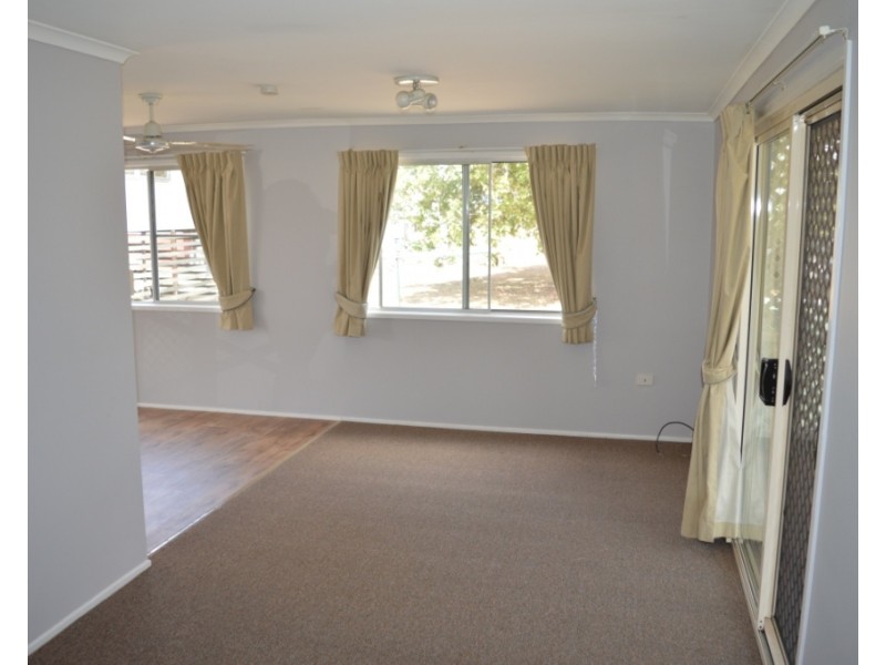 33 William Street, Forest Hill QLD 4342