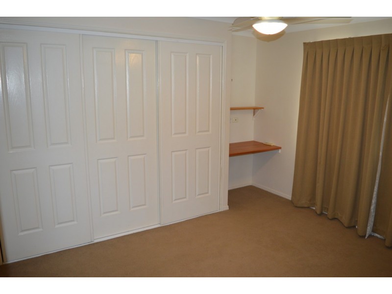 100 Lakes Drive, Laidley Heights QLD 4341