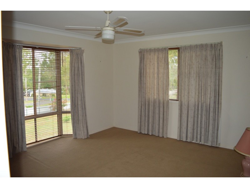 100 Lakes Drive, Laidley Heights QLD 4341