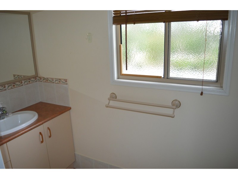 100 Lakes Drive, Laidley Heights QLD 4341