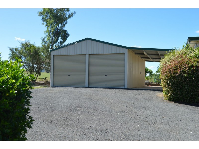 100 Lakes Drive, Laidley Heights QLD 4341