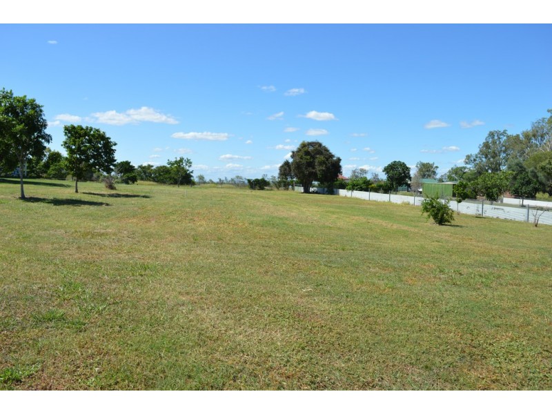 100 Lakes Drive, Laidley Heights QLD 4341