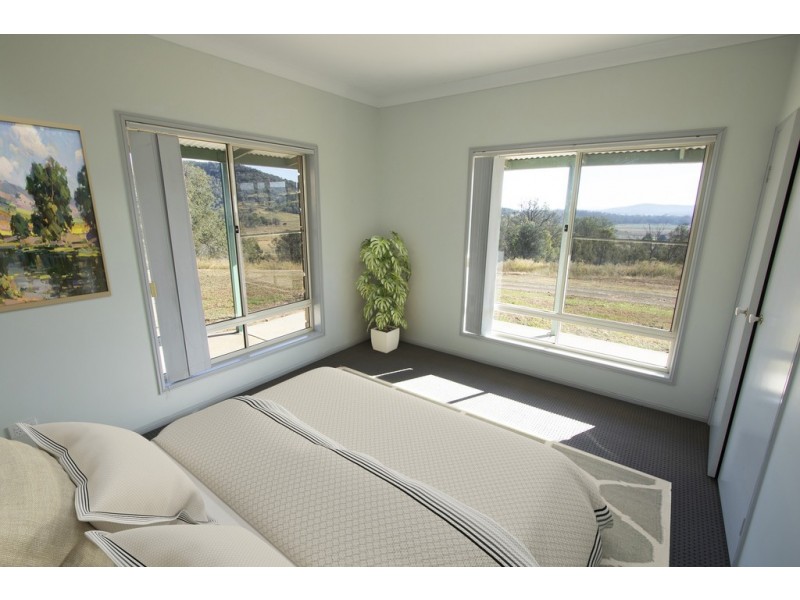 4 Simpson Drive, Mulgowie QLD 4341