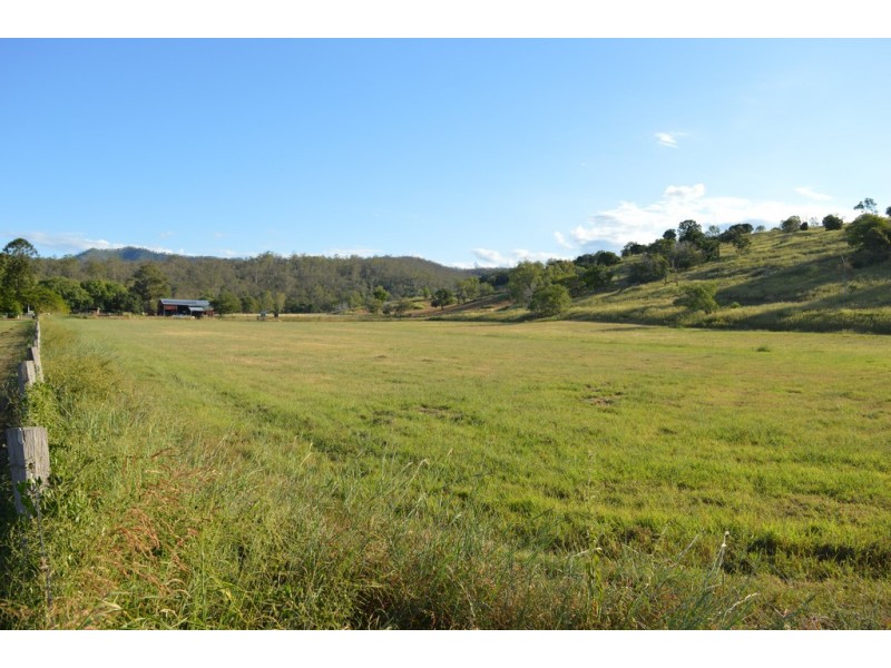 4 Simpson Drive, Mulgowie QLD 4341