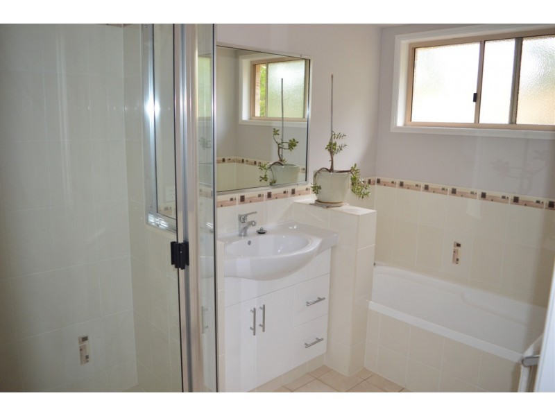 5 Grebe Court, Laidley Heights QLD 4341