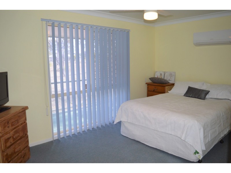 92 Lakes Dr, Laidley Heights QLD 4341