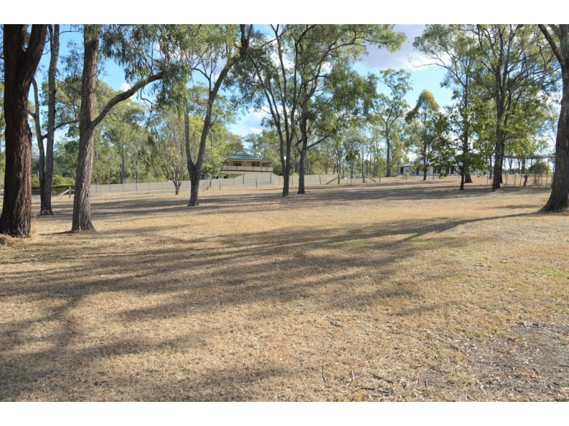 92 Lakes Dr, Laidley Heights QLD 4341