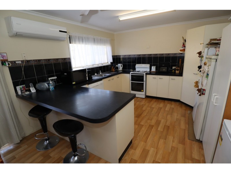 10 Rons Rd, Regency Downs QLD 4341