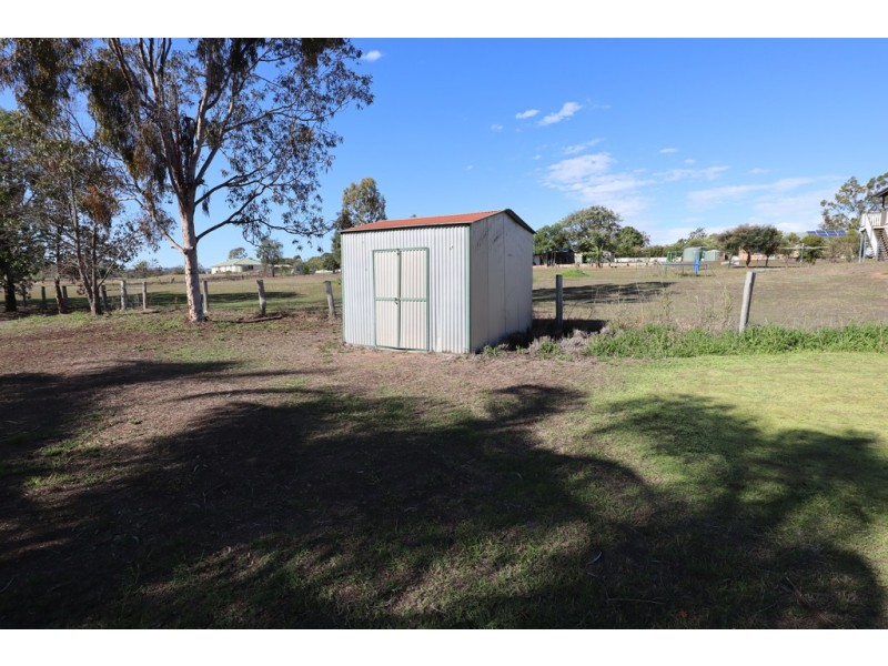 10 Rons Rd, Regency Downs QLD 4341