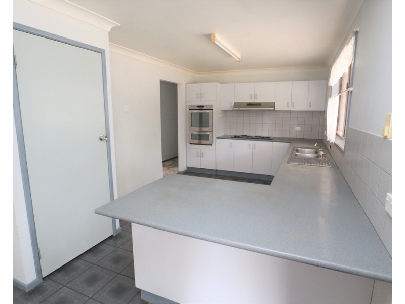 6 Bond Court, Kensington Grove QLD 4341