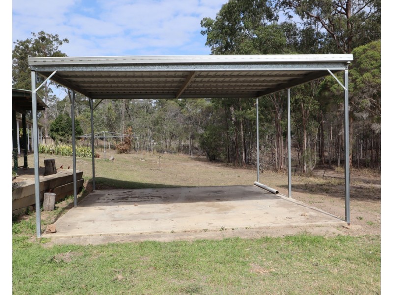 6 Bond Court, Kensington Grove QLD 4341