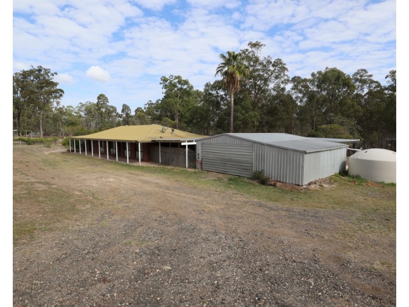 6 Bond Court, Kensington Grove QLD 4341
