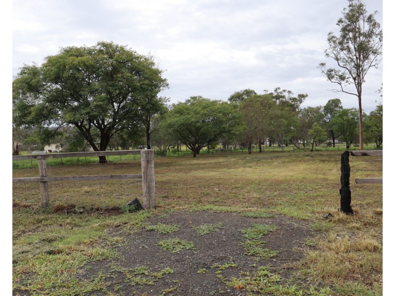 42 Napier Street, Laidley QLD 4341