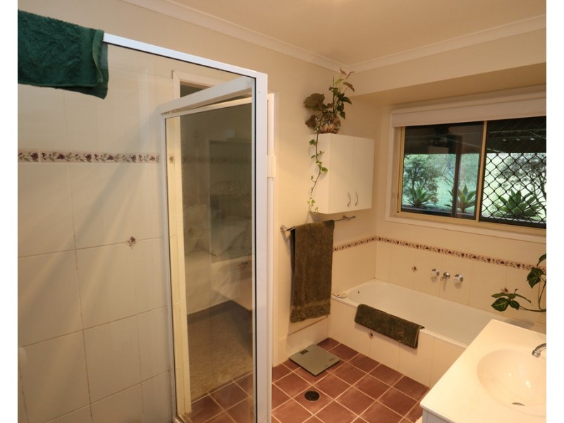 8 Brown Court, Laidley Heights QLD 4341