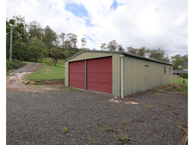 13 Philip Court, Summerholm QLD 4341