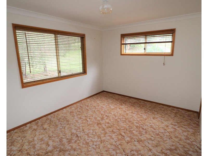 13 Philip Court, Summerholm QLD 4341