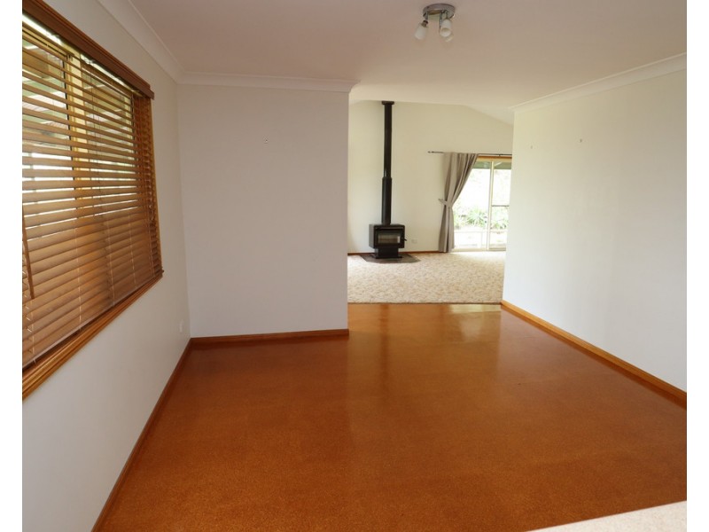 13 Philip Court, Summerholm QLD 4341