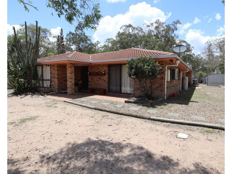 2 Australia II Drive, Kensington Grove QLD 4341