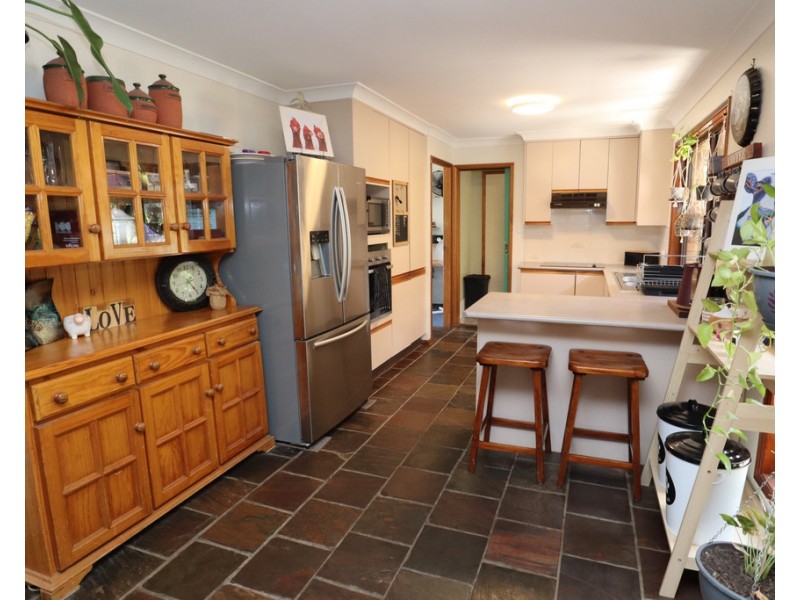 2 Australia II Drive, Kensington Grove QLD 4341