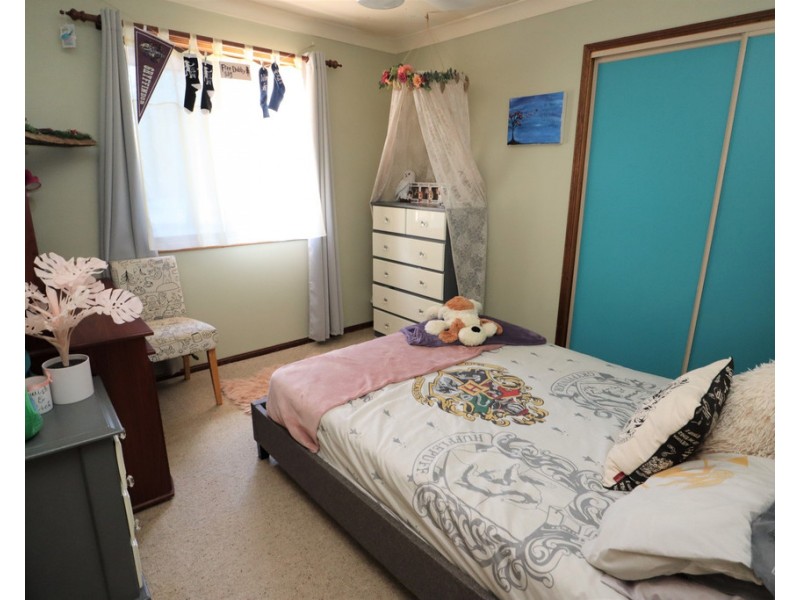 2 Australia II Drive, Kensington Grove QLD 4341