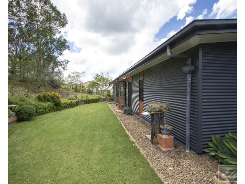 27 Range Crescent, Laidley QLD 4341
