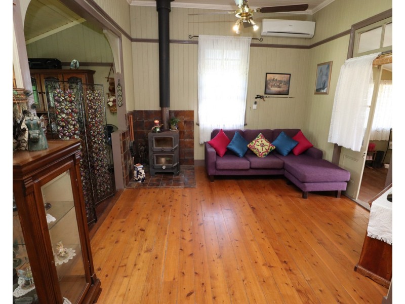 1 Dan Road, Hatton Vale QLD 4341