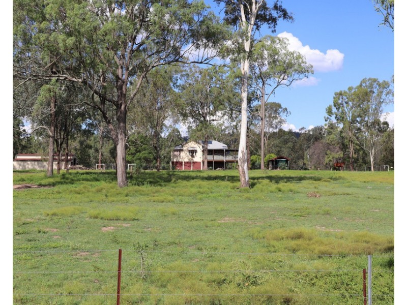 1 Dan Road, Hatton Vale QLD 4341