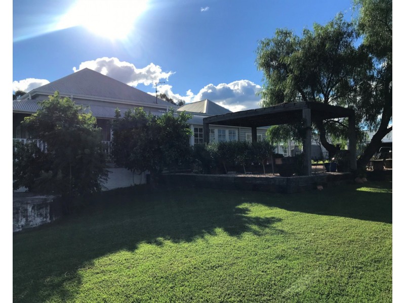 10 McGarrigal Road, Laidley Creek West QLD 4341