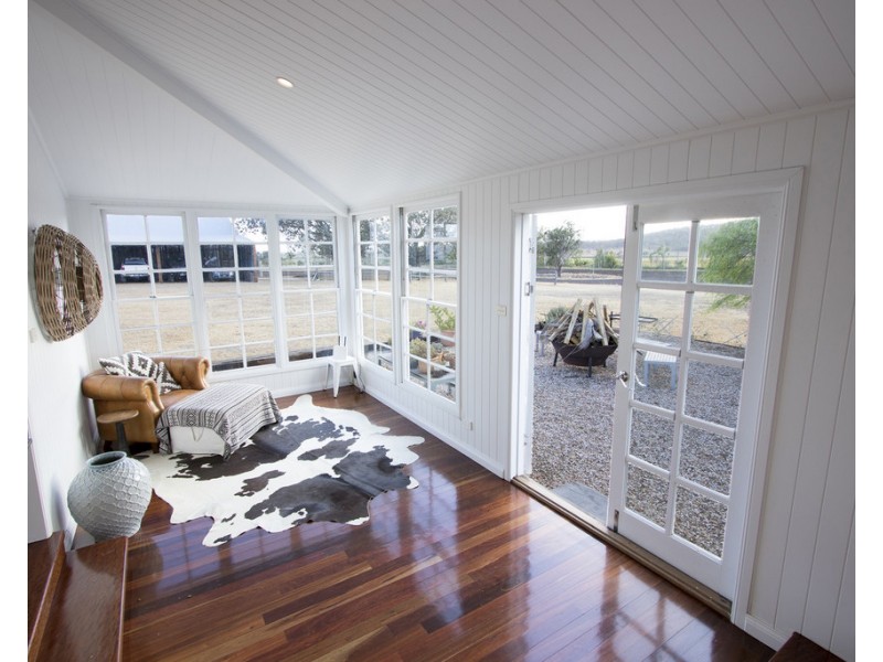 10 McGarrigal Road, Laidley Creek West QLD 4341