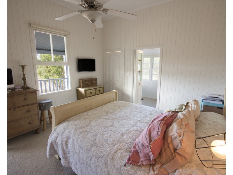 10 McGarrigal Road, Laidley Creek West QLD 4341