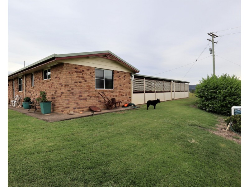 252 Left Hand Branch Road, Lefthand Branch QLD 4343