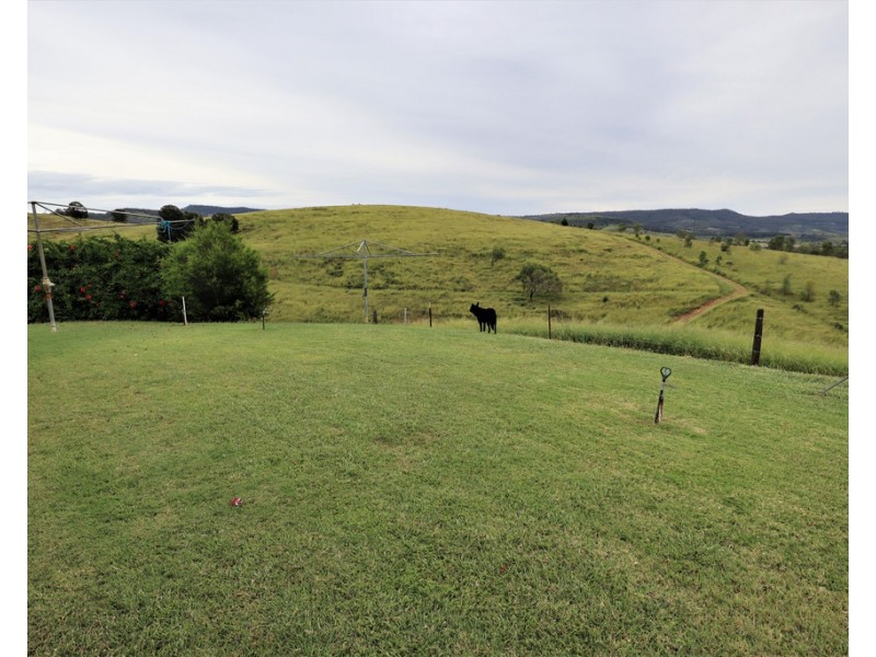 252 Left Hand Branch Road, Lefthand Branch QLD 4343