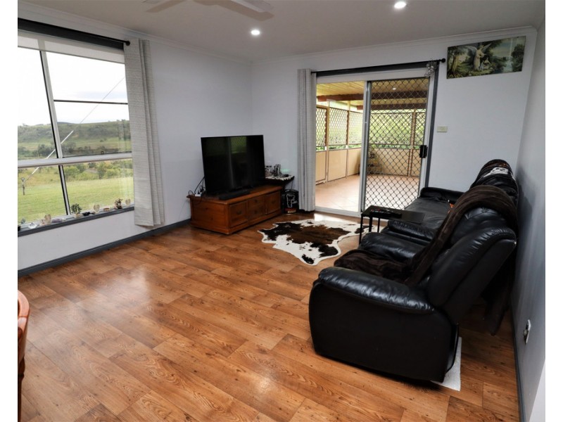 252 Left Hand Branch Road, Lefthand Branch QLD 4343