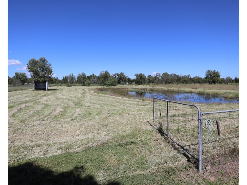 8 Sunwest Court, Plainland QLD 4341