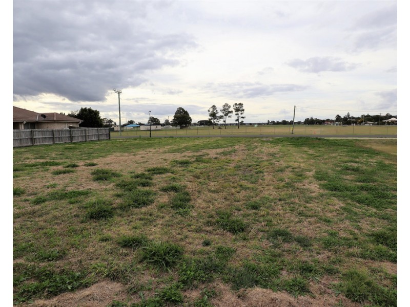 32 Hayes Street, Laidley QLD 4341