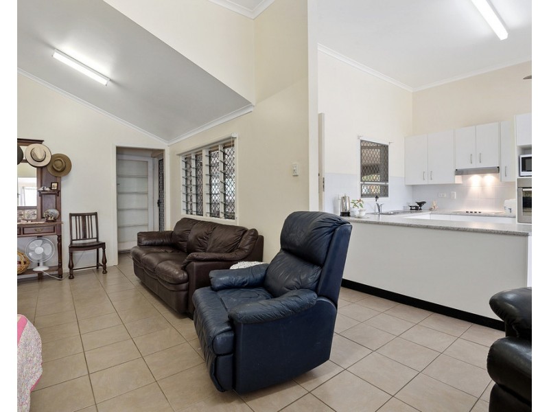 127 Brigalow Street, Placid Hills QLD 4343