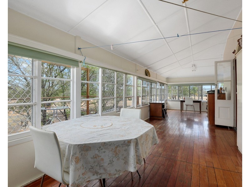 127 Brigalow Street, Placid Hills QLD 4343