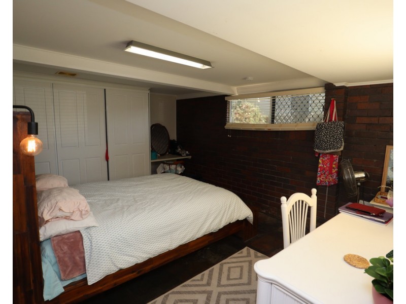 11 Robert Street, Forest Hill QLD 4342