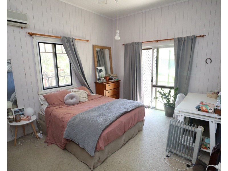 11 Robert Street, Forest Hill QLD 4342