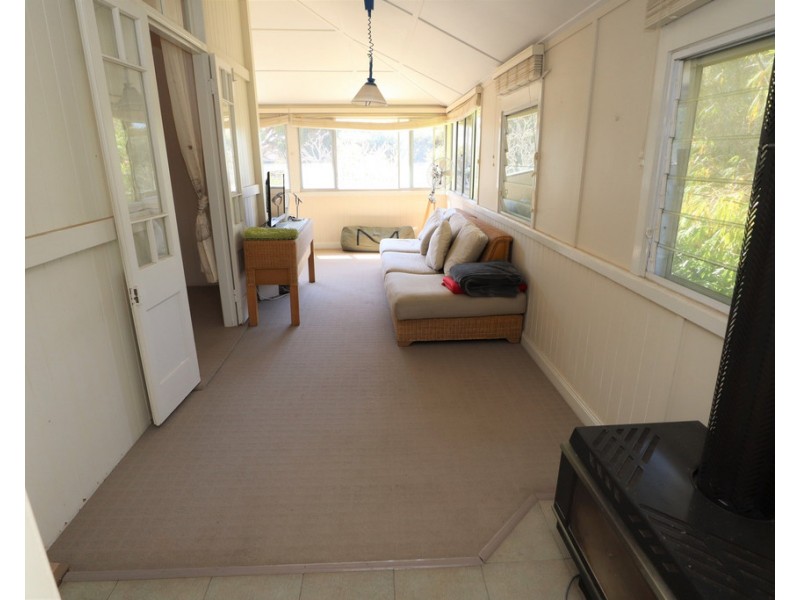 11 Robert Street, Forest Hill QLD 4342