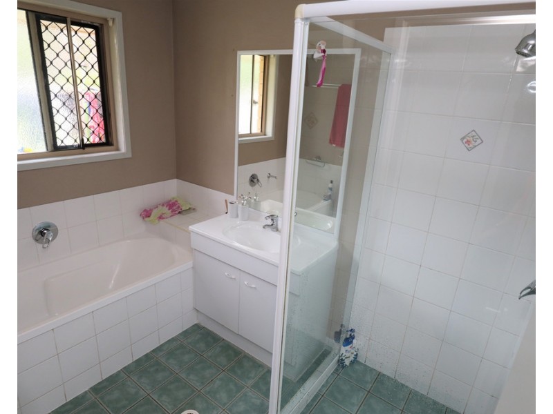 17 Bentley Drive, Regency Downs QLD 4341