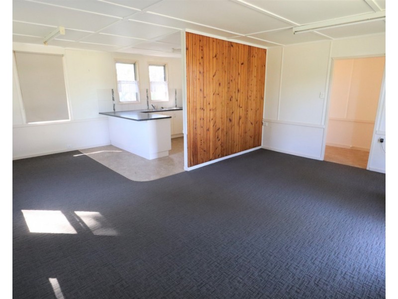 7 Kent Street, Forest Hill QLD 4342