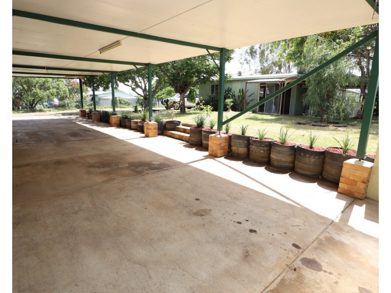 9 Hewett Drive, Regency Downs QLD 4341