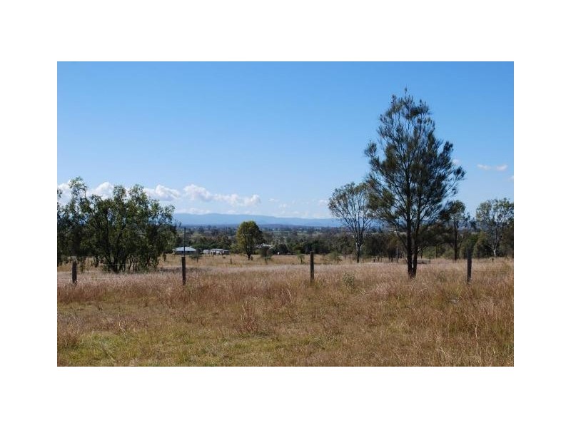 19 Redwood Drive, Brightview QLD 4311