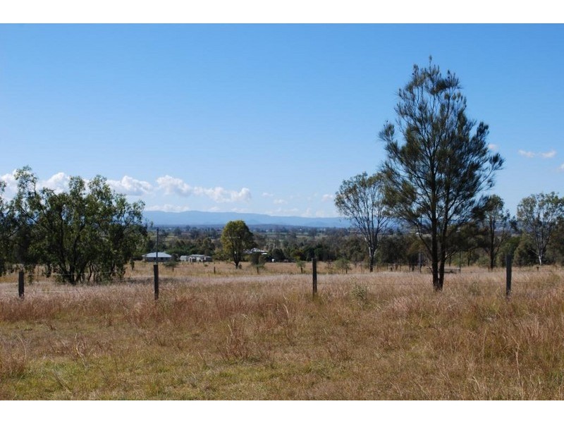 19 Redwood Drive, Brightview QLD 4311