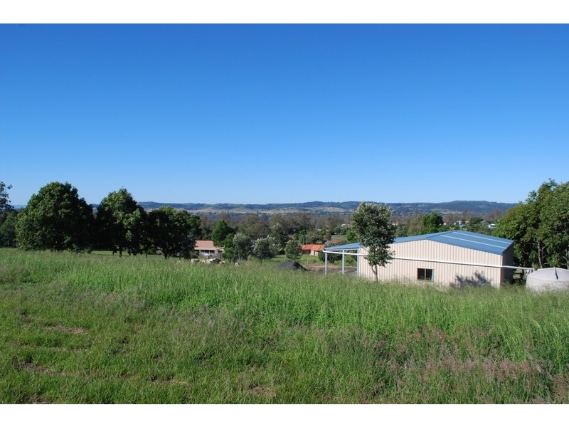 6 Robin Court, Laidley Heights QLD 4341