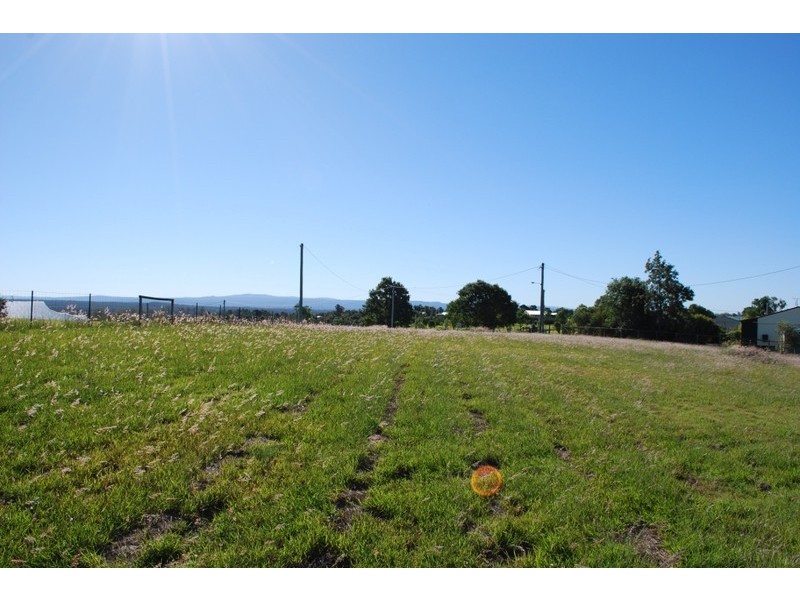 6 Robin Court, Laidley Heights QLD 4341