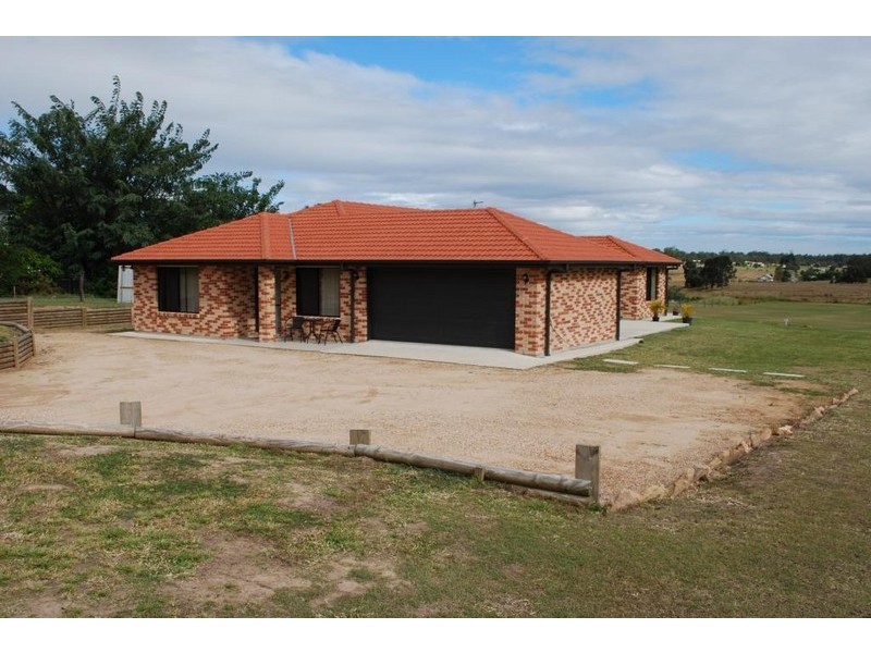 19 Gutt Road, Regency Downs QLD 4341